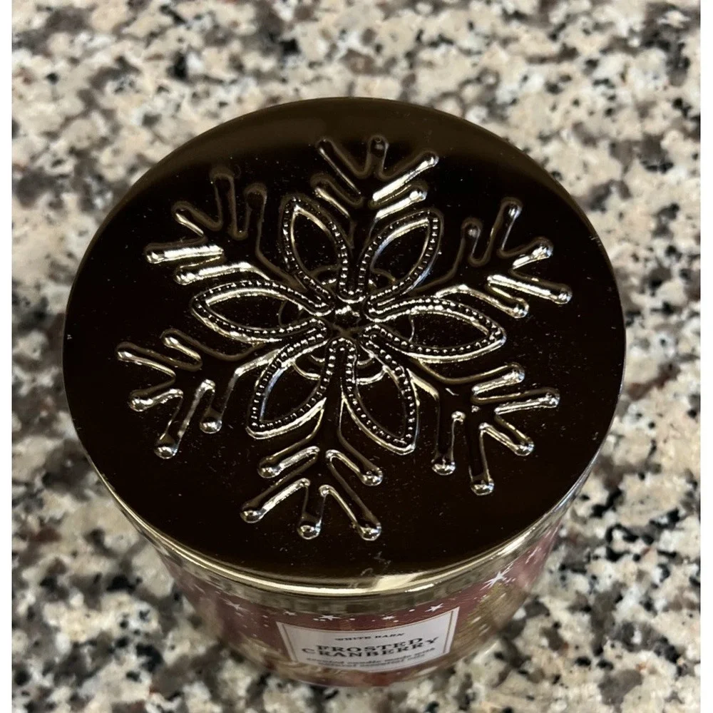 New Bath And‎ Body Works Frosted Cranberry 3 WICK CANDLE Gold Xmas Trees